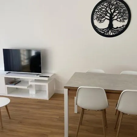 Beautiful Family Cocoon Of 65 M Close To The Sea *