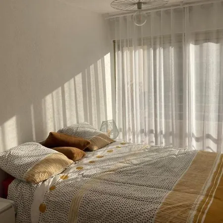 Beautiful Family Cocoon Of 65 M Close To The Sea *